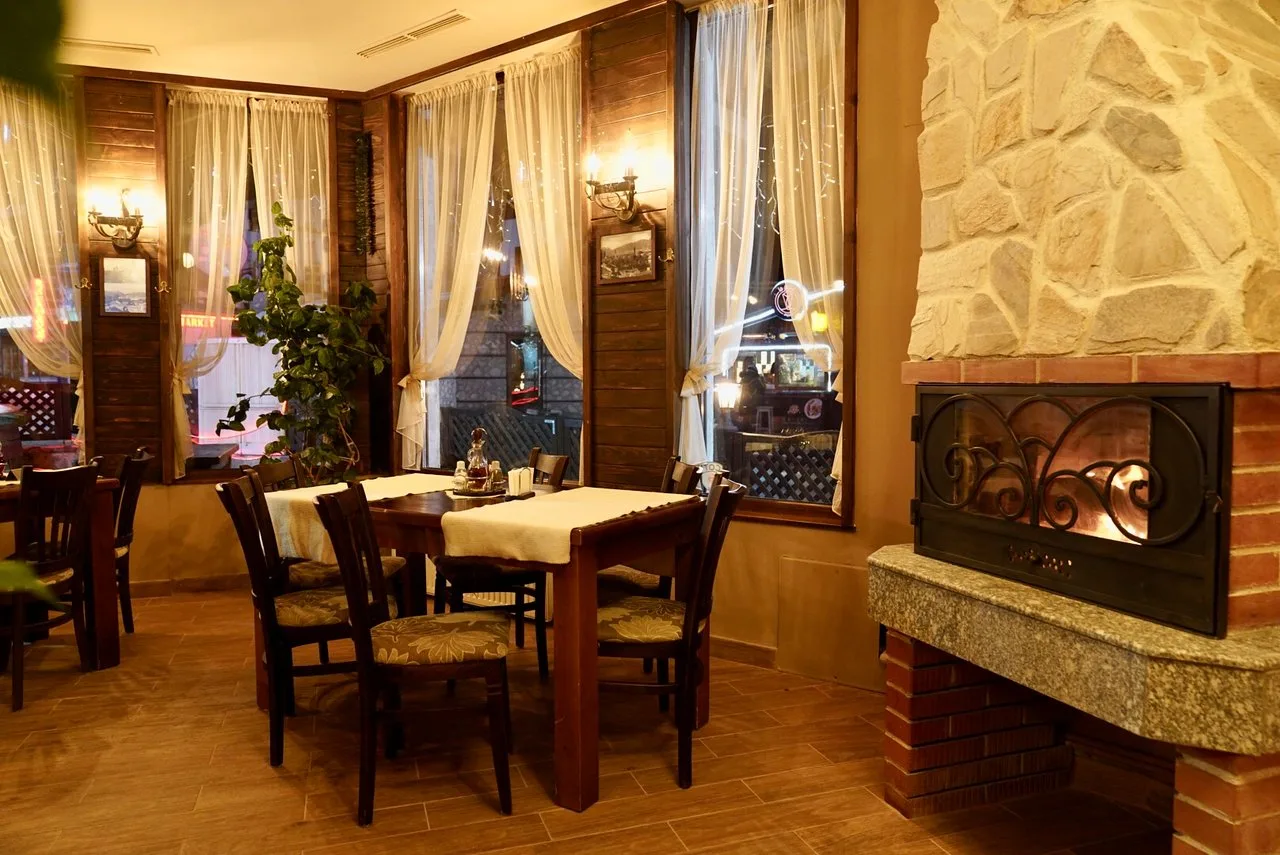 4 Directions Family Restaurant
