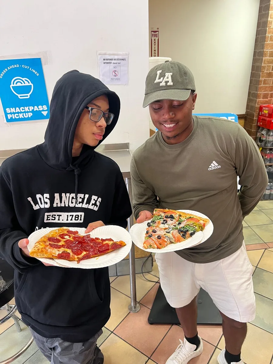 Abe's Pizza