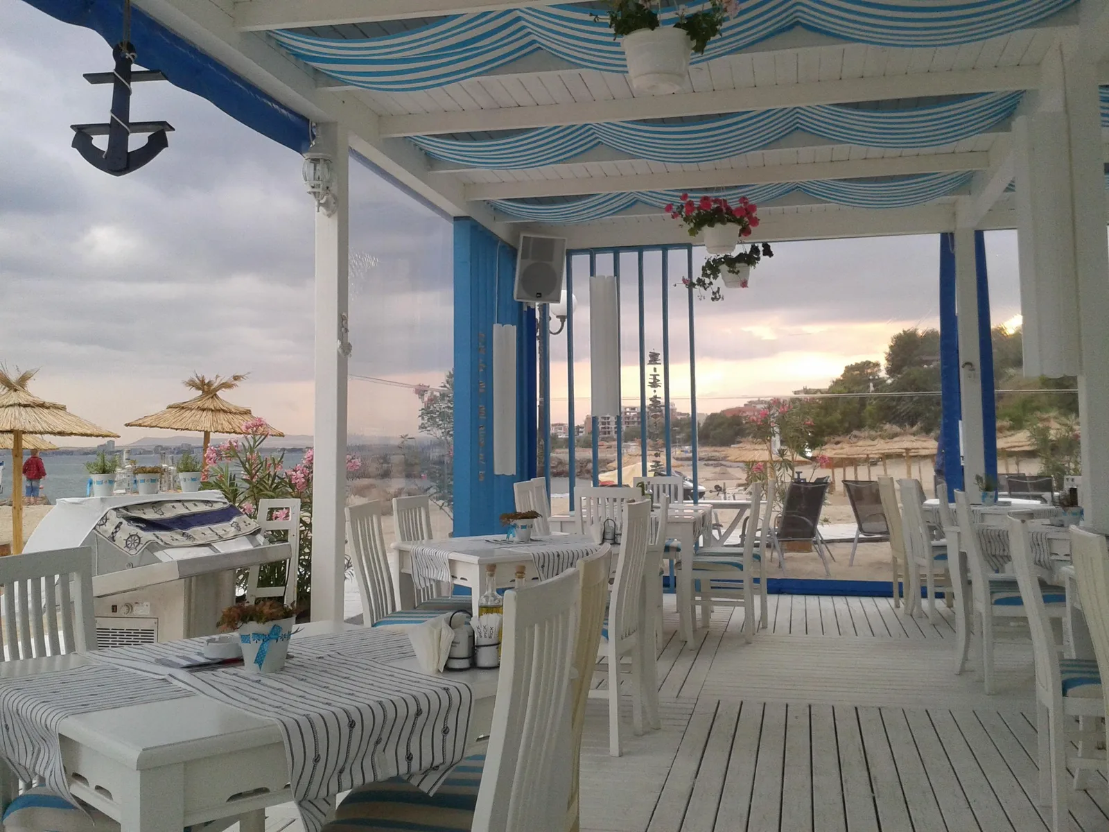 Aeraki Greek Restaurant
