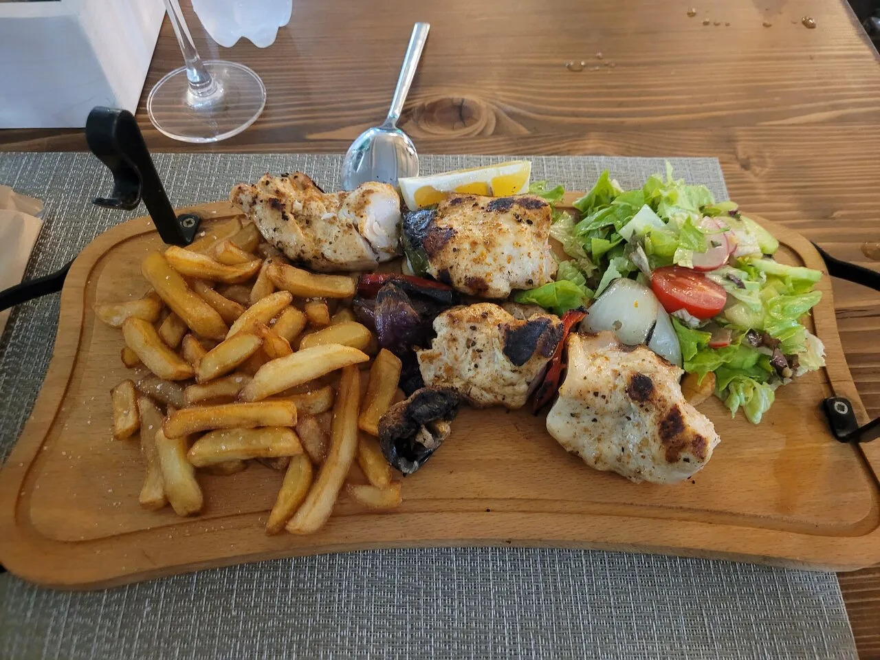 Aura Bar & Grill