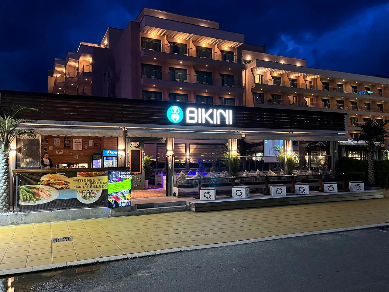 Bar Bikini