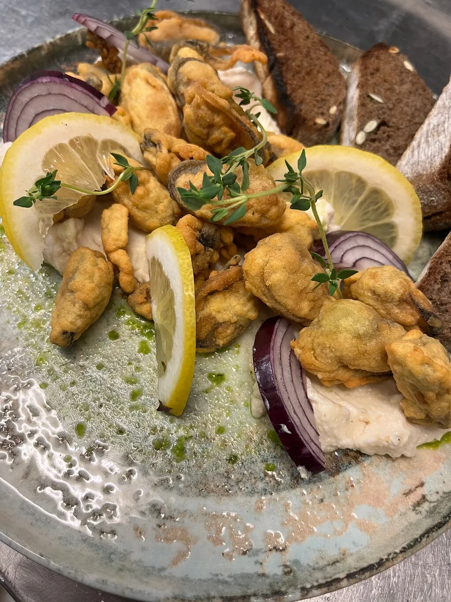 Cachot Kitchen & Bar
