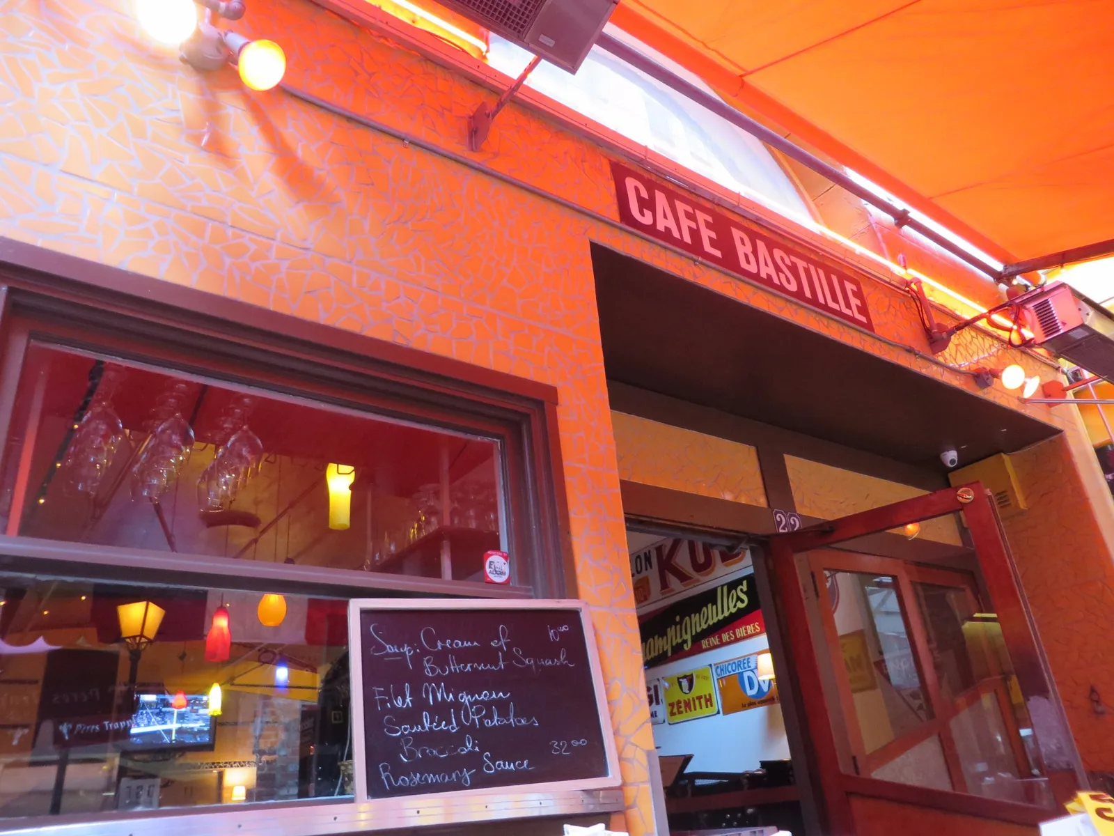 Cafe Bastille