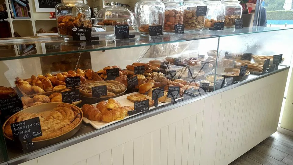 Claire Cafe & Bakery