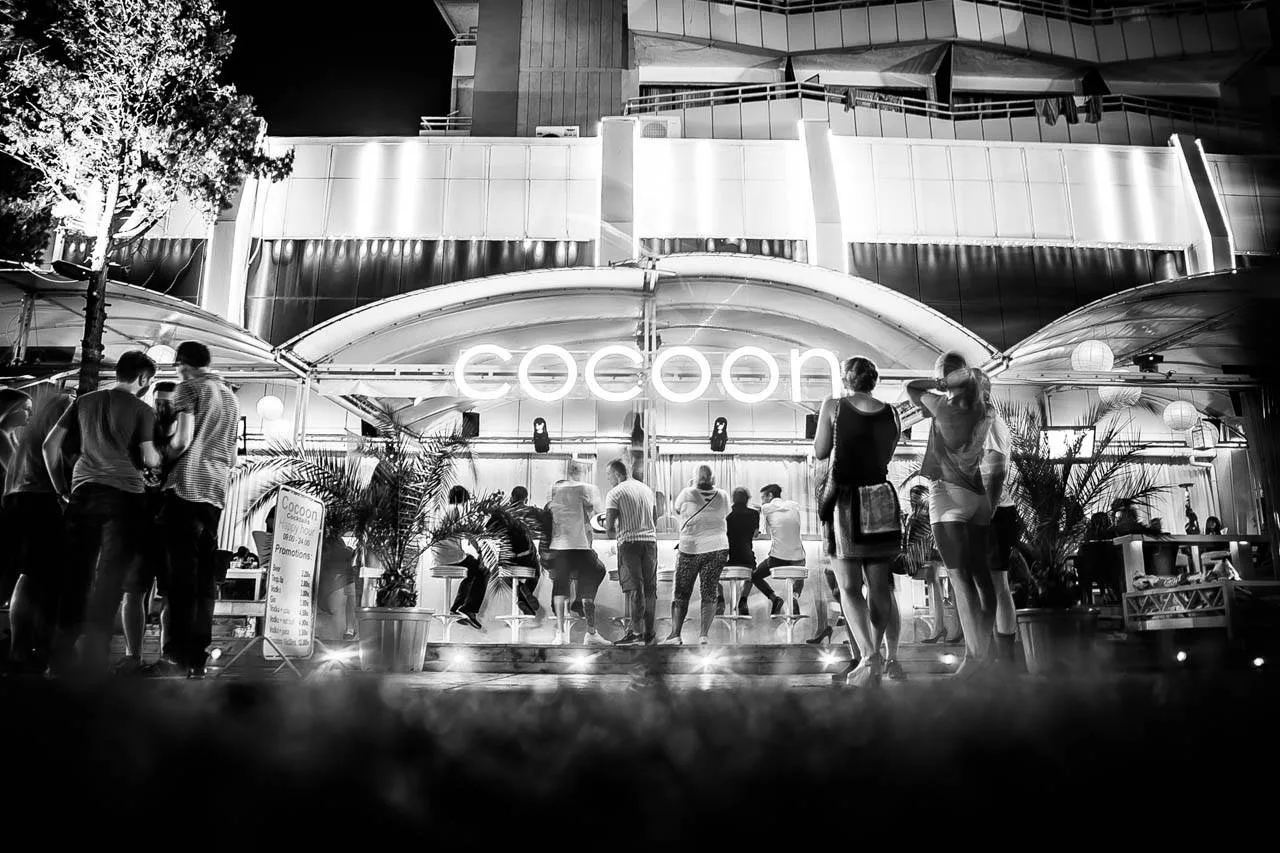 Cocoon Lounge Bar & Sushi