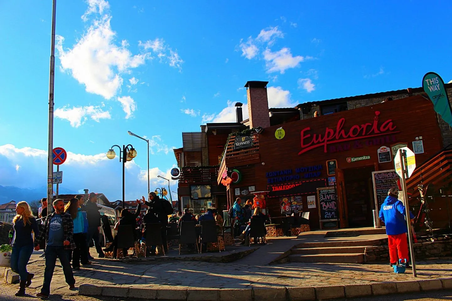 Euphoria Bar & Grill