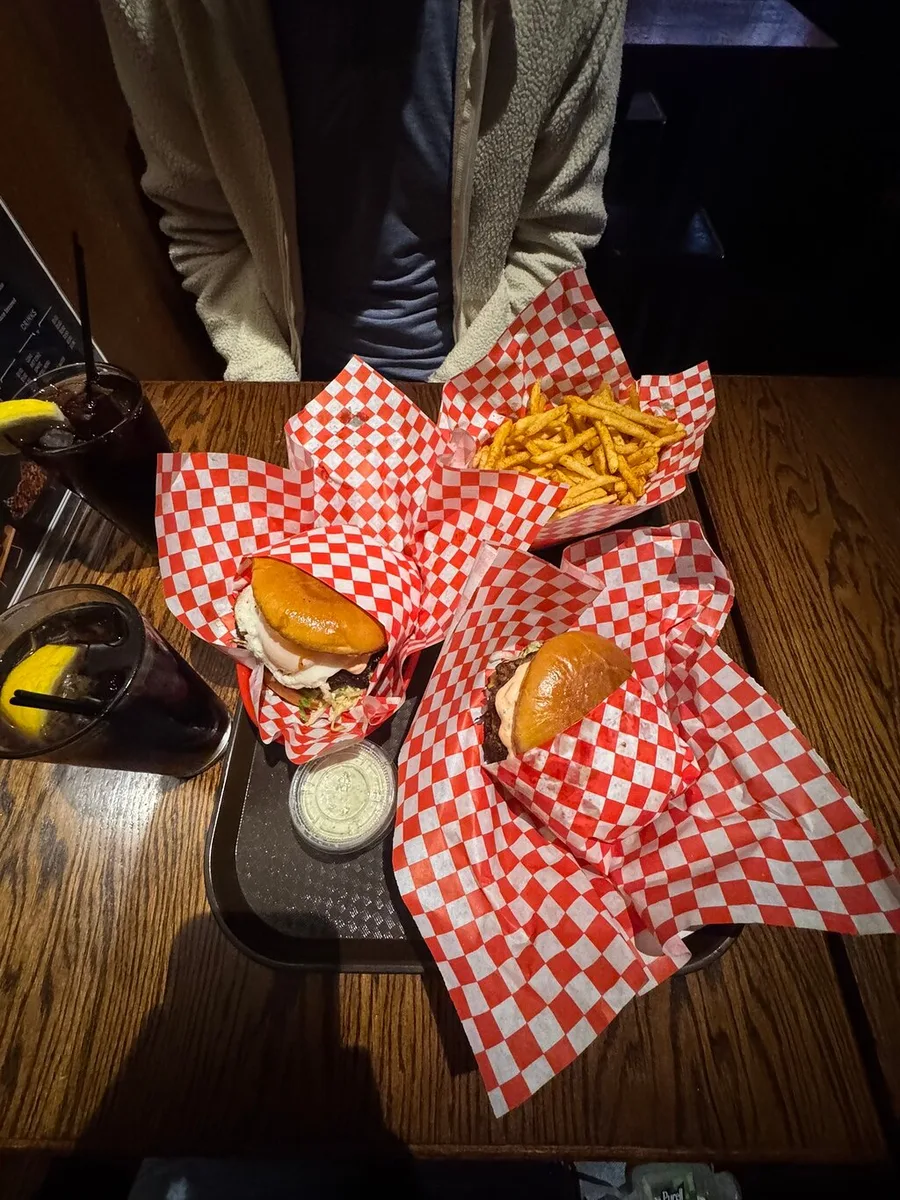 Flats Burgers
