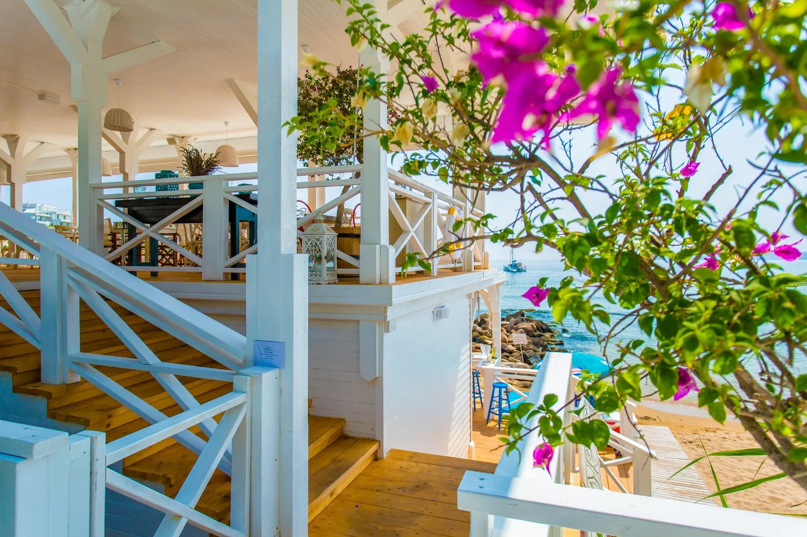 Flores Beach Restaurant