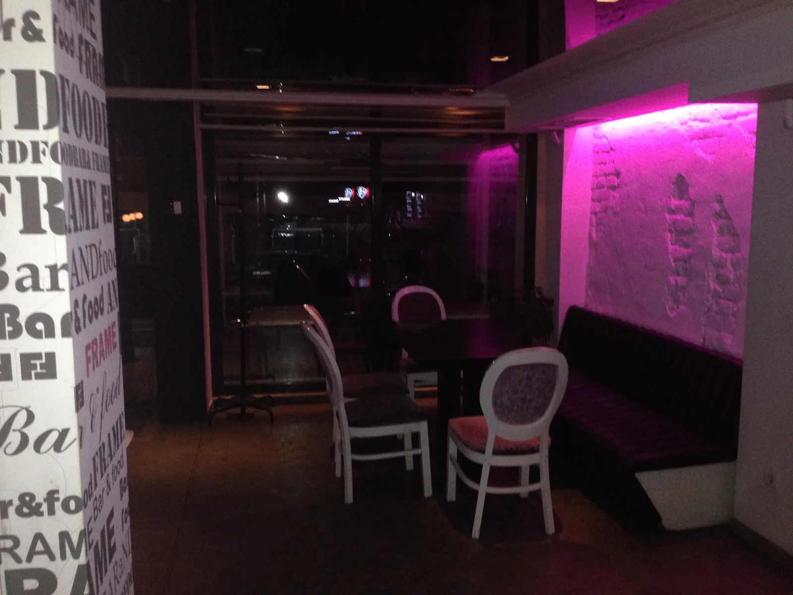 Frame Bar & Food