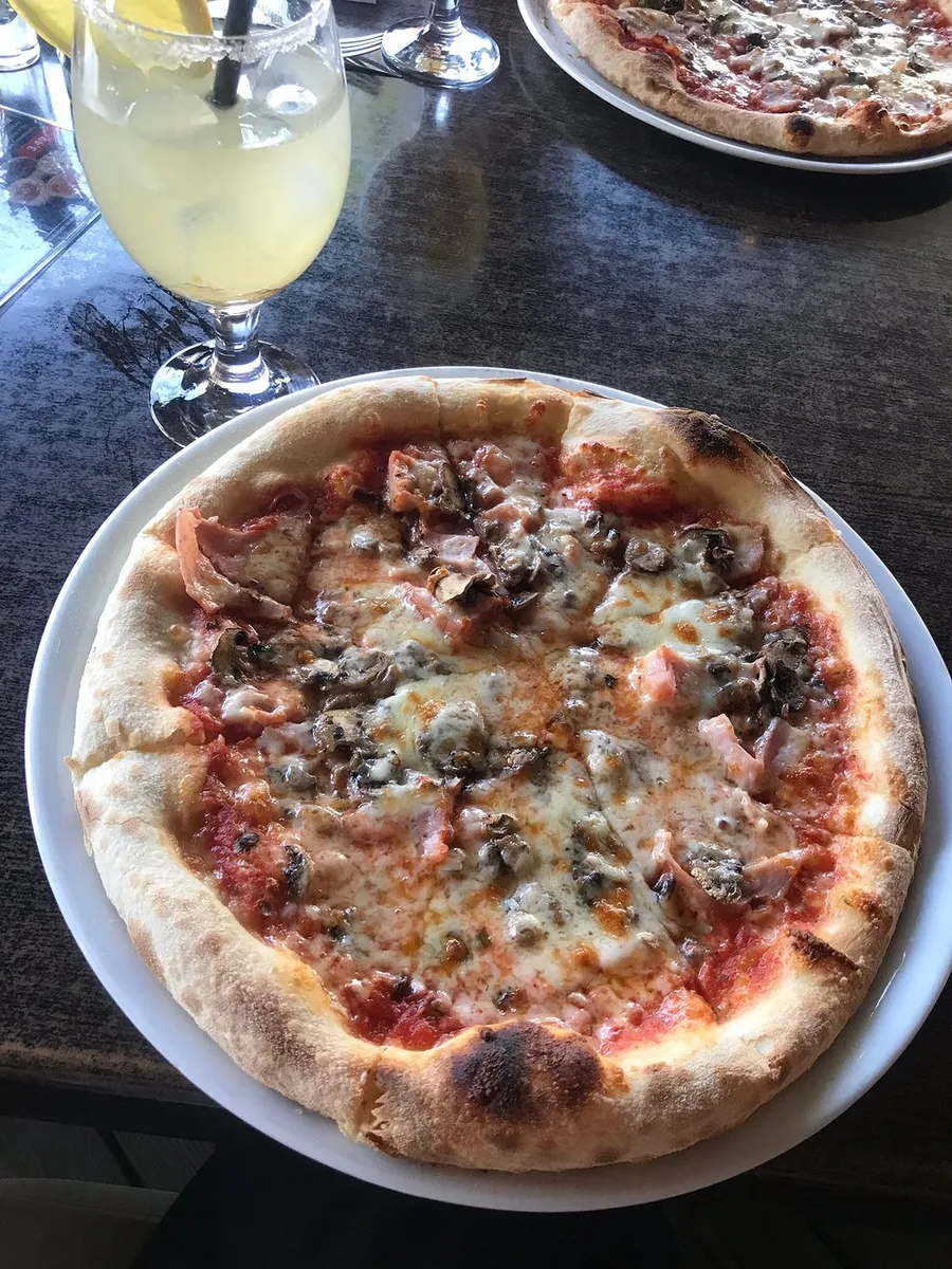 Geppy - Dinner Bar & Pizza