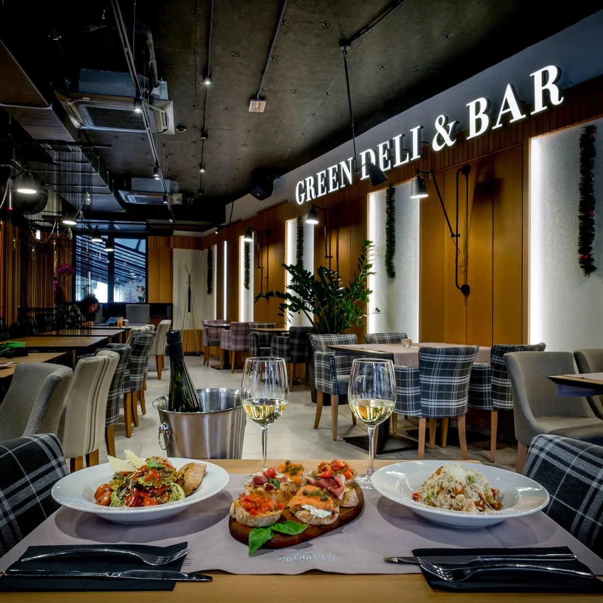 Green Deli & Bar