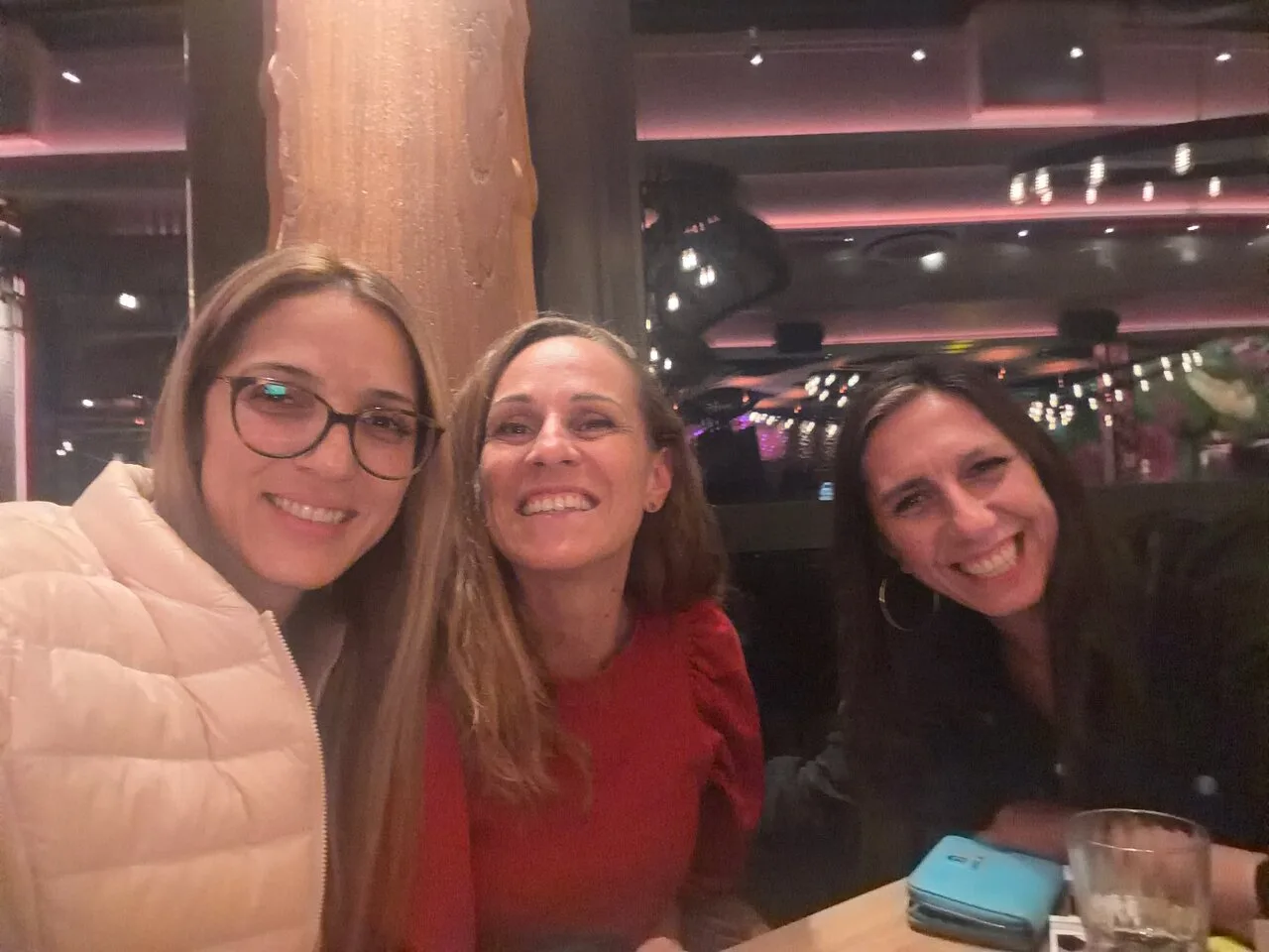 Happy Bar & Grill Lyulin