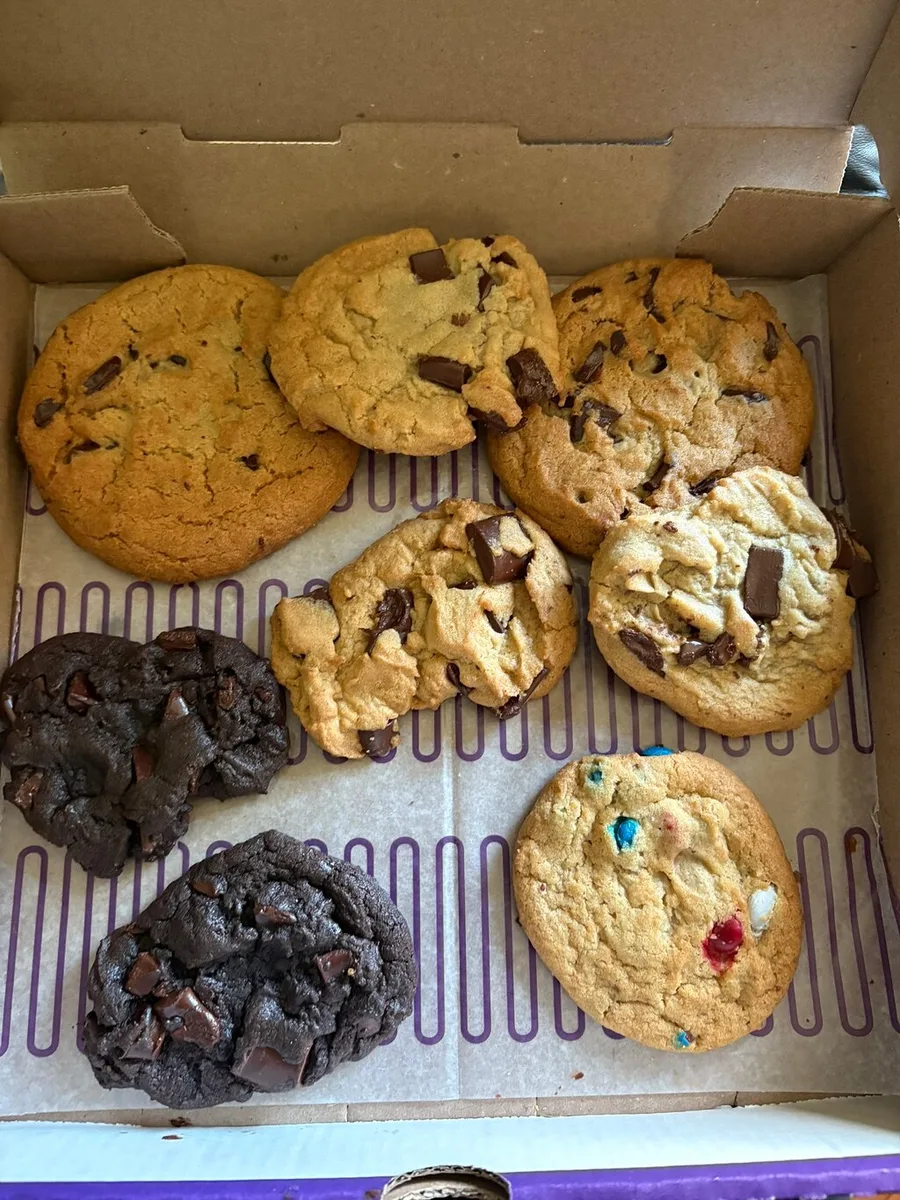 Insomnia Cookies