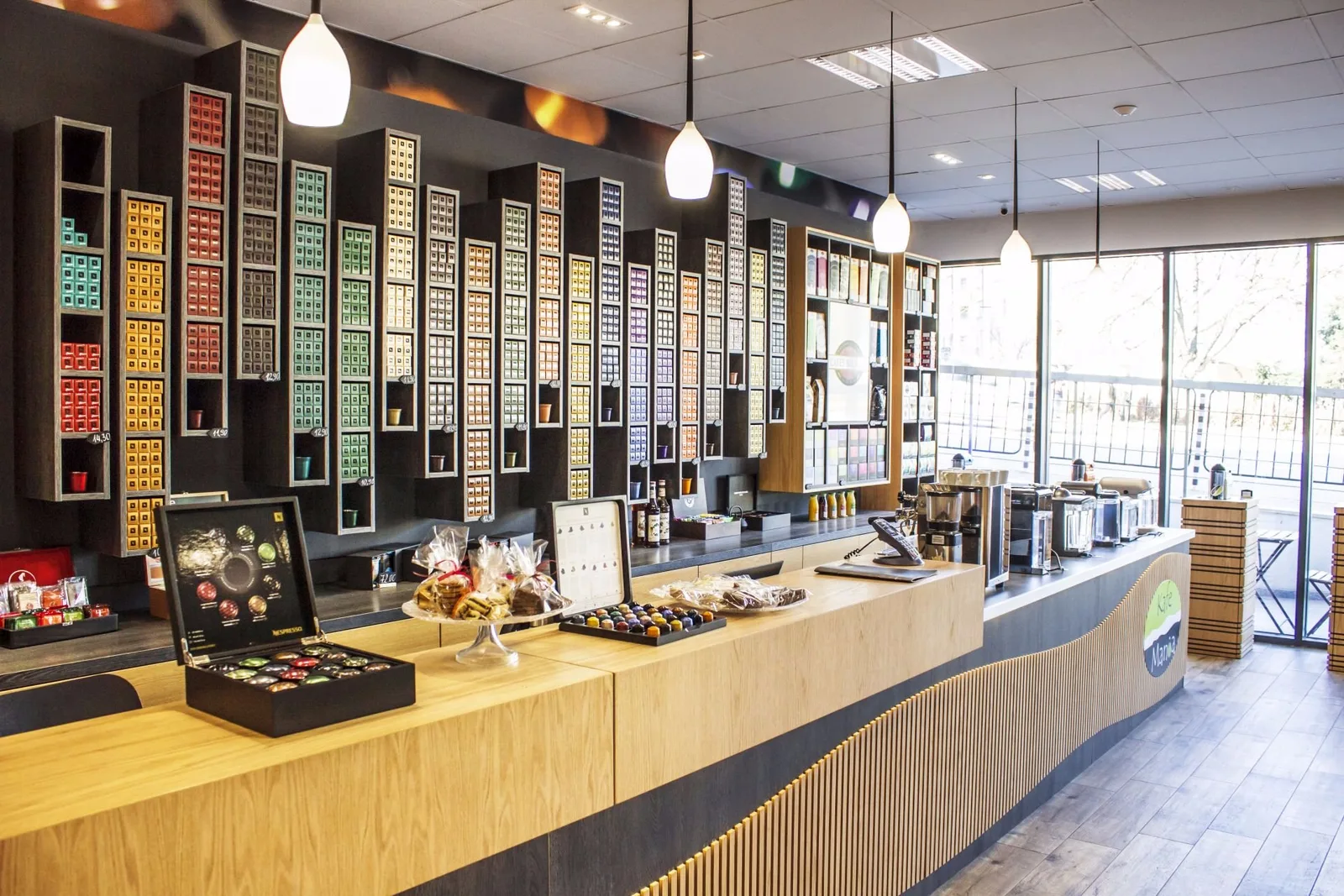 Kafemania Boutique & Bar