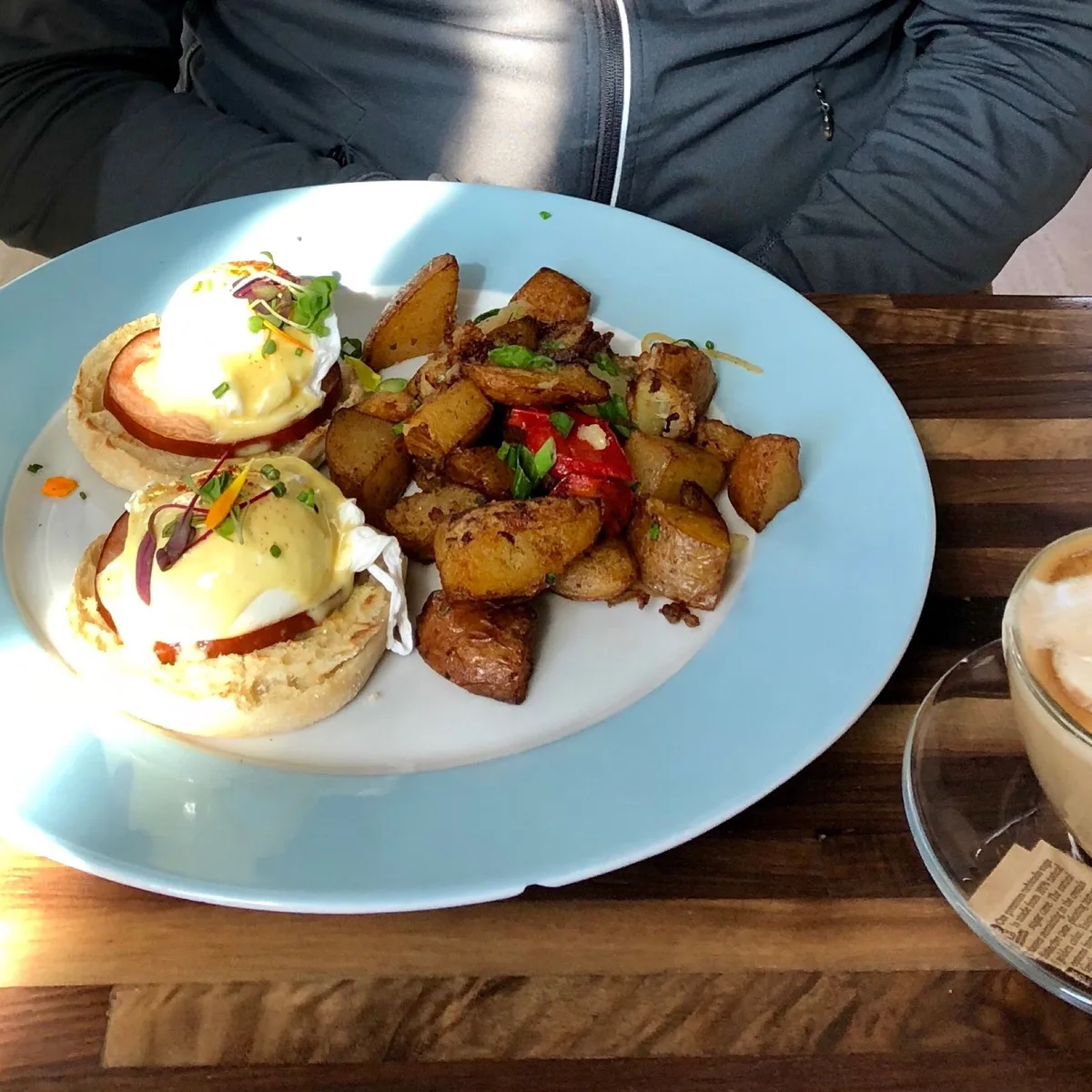 Lapisara Eatery