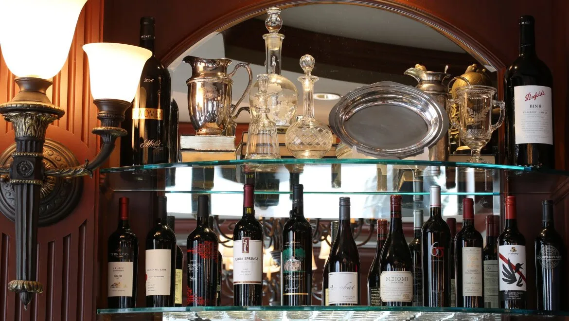 Monte's Bar