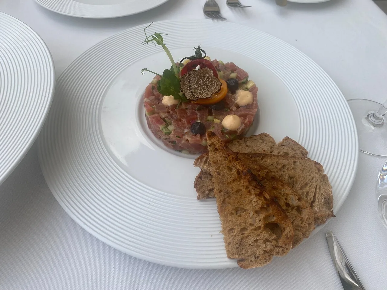 Monty Restaurant