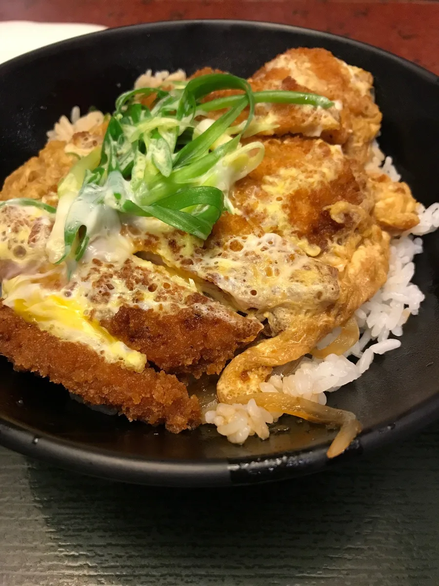 Nande-Ya