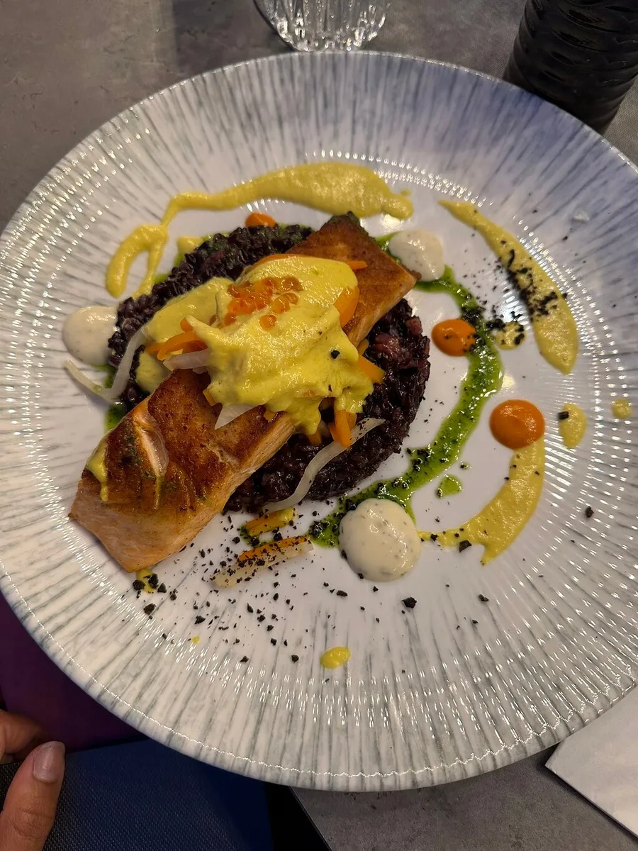 NEXT DOOR meet & eat
