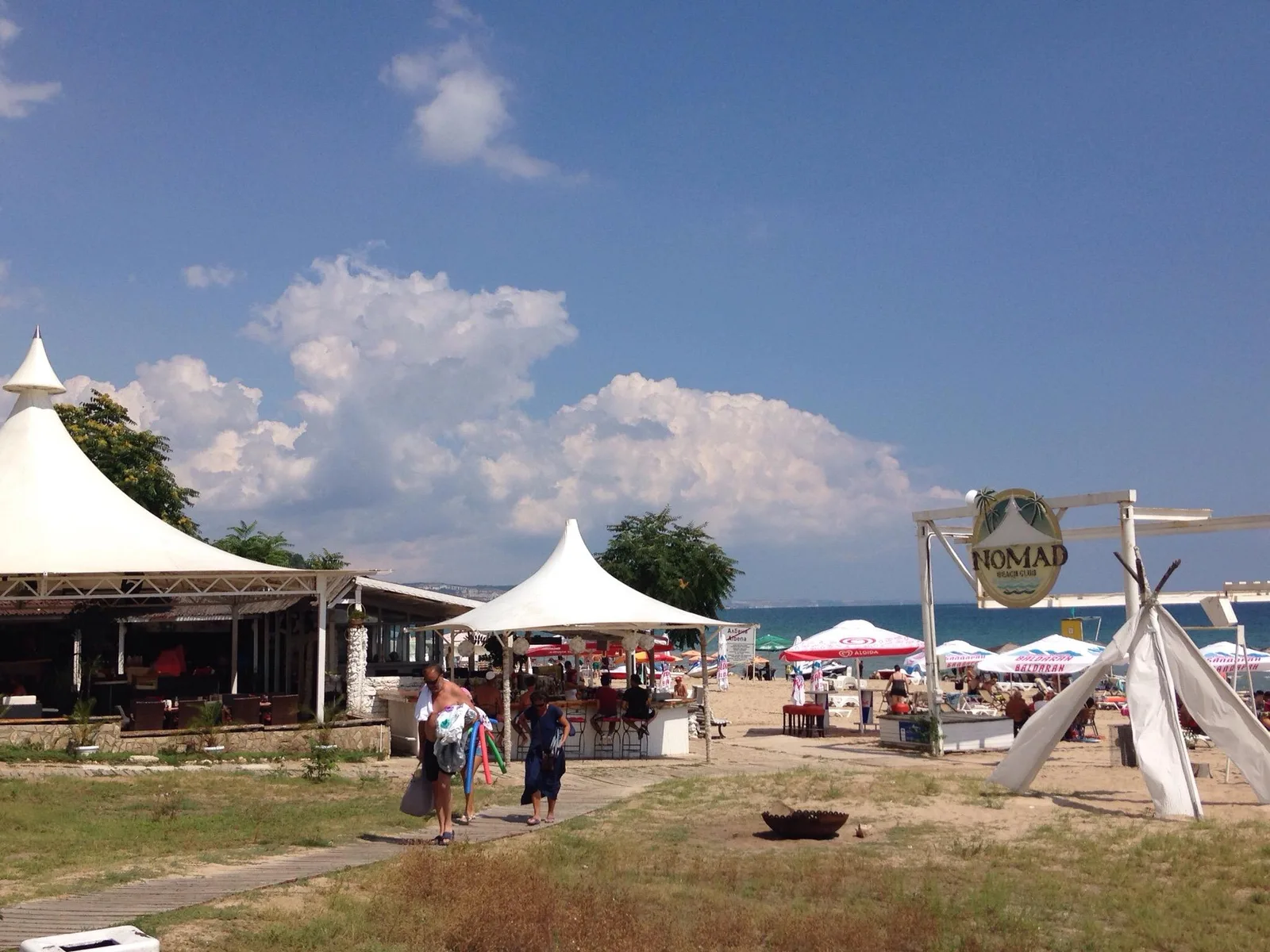 Nomad Beach Club