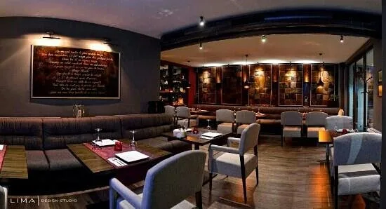 Oppium Restaurant & Garden