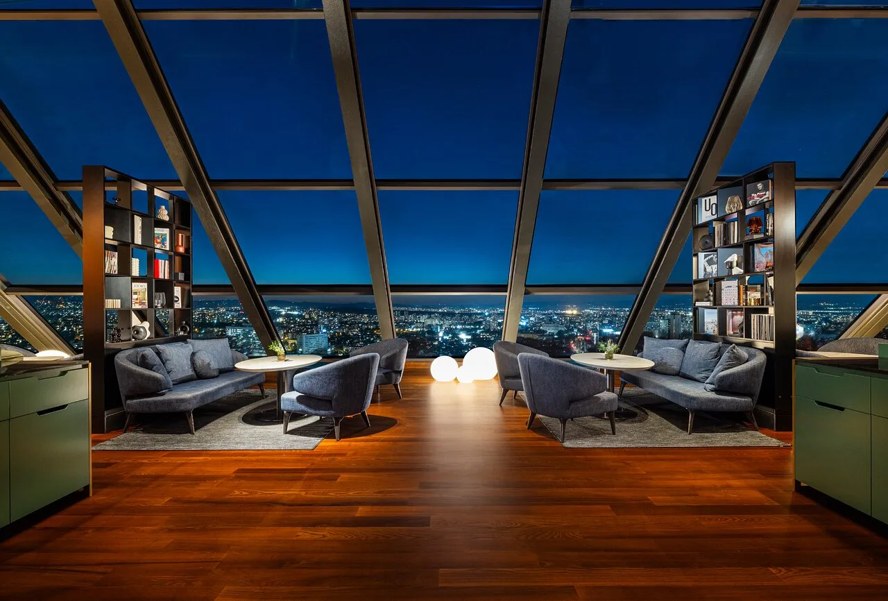 Ozone Skybar & Lounge