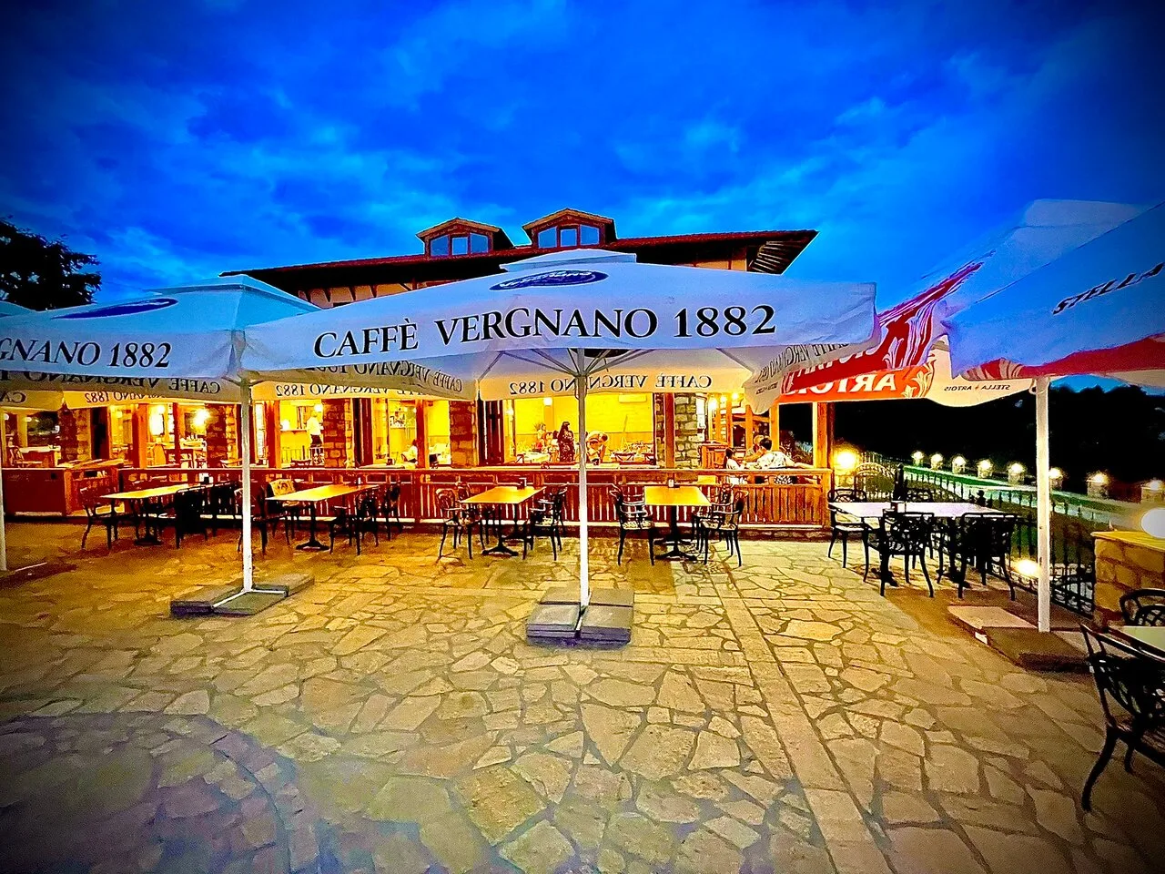 Reste Bar & Dinner