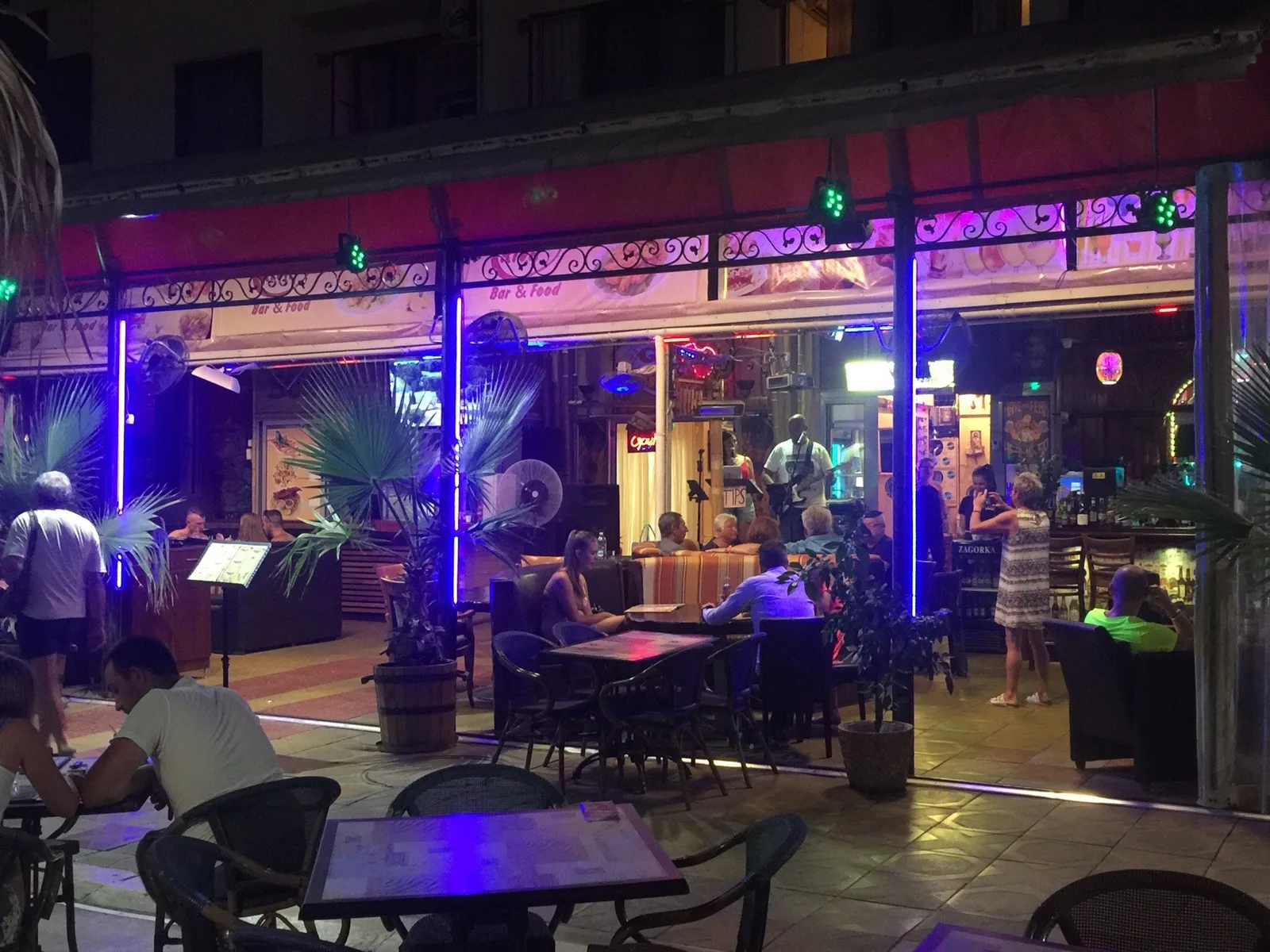 Riva Bar & Food