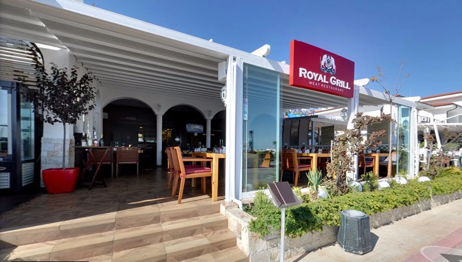 Royal Grill Saint Vlas