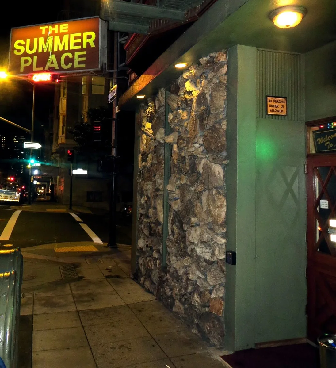 Summer Place Cocktail Lounge