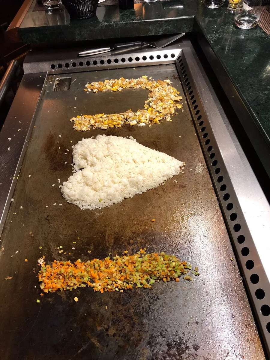 Sushi Bar & Teppanyaki Grill