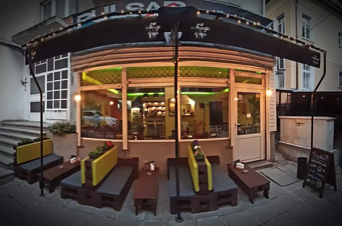 The Six Corners "Shestte kiosheta"