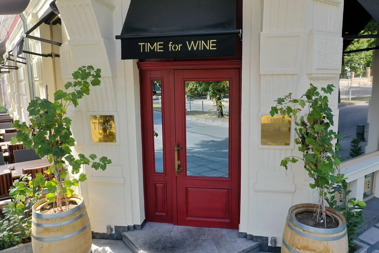 Time Restaurant For Wine Diwine
