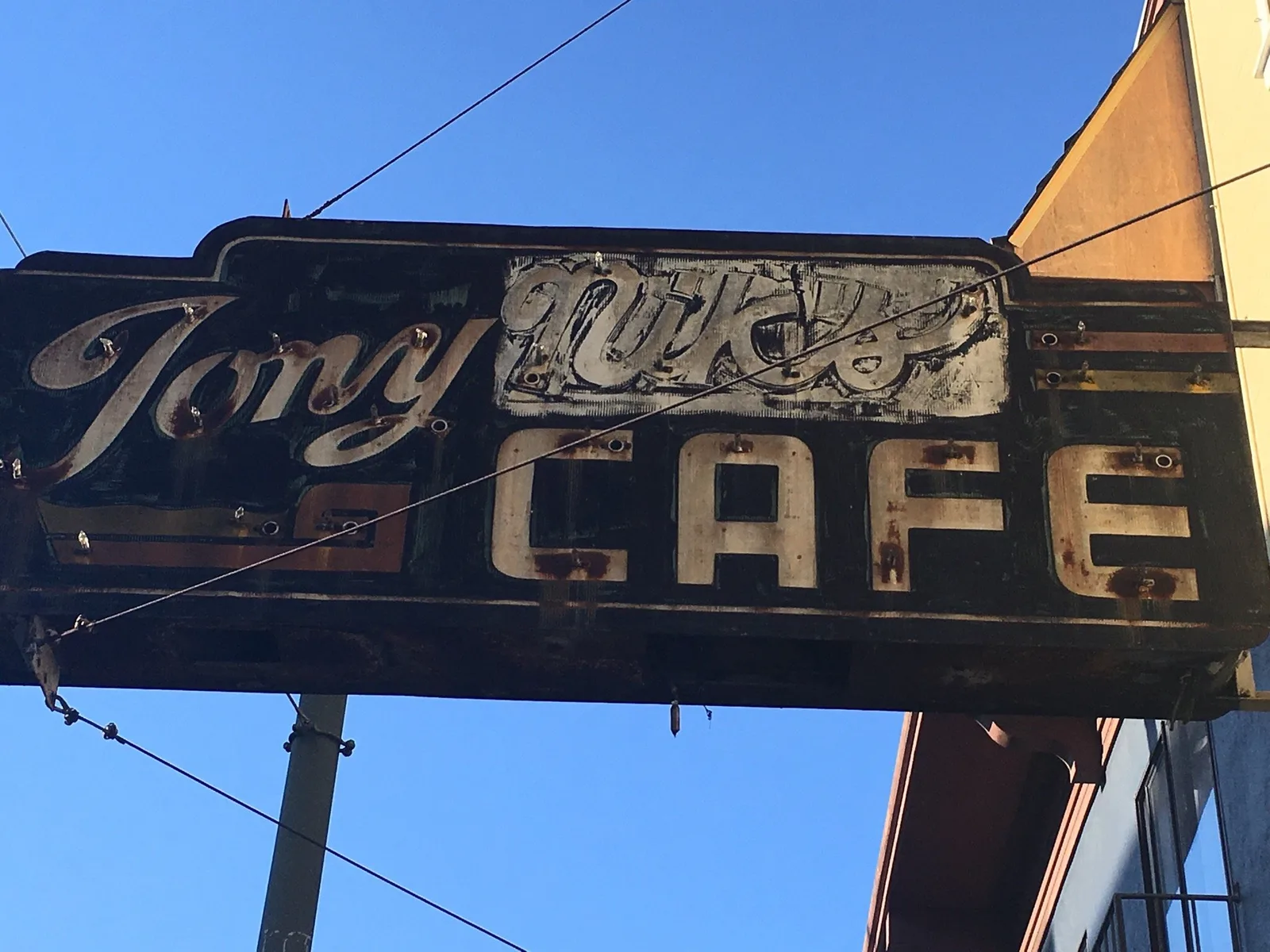 Tony Nik's