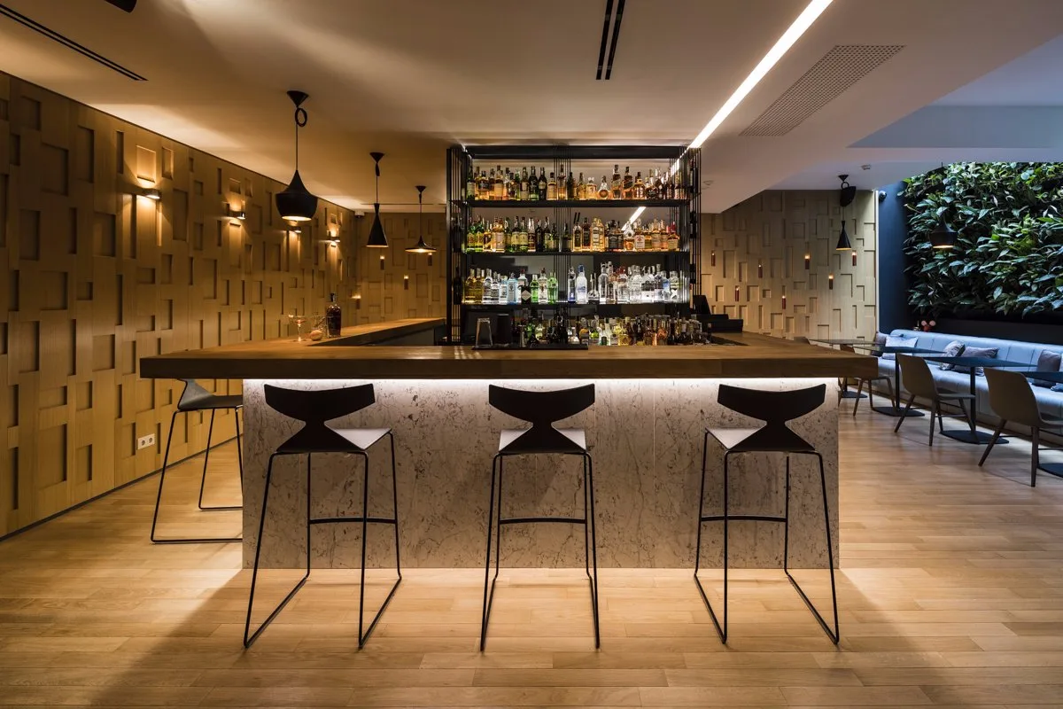 V Bar