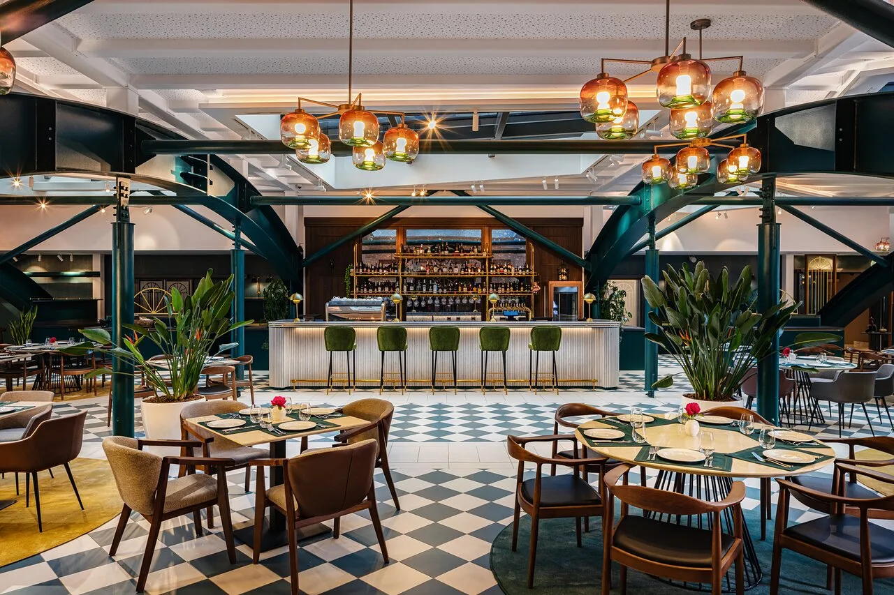 Vienna Cafe & Restaurant