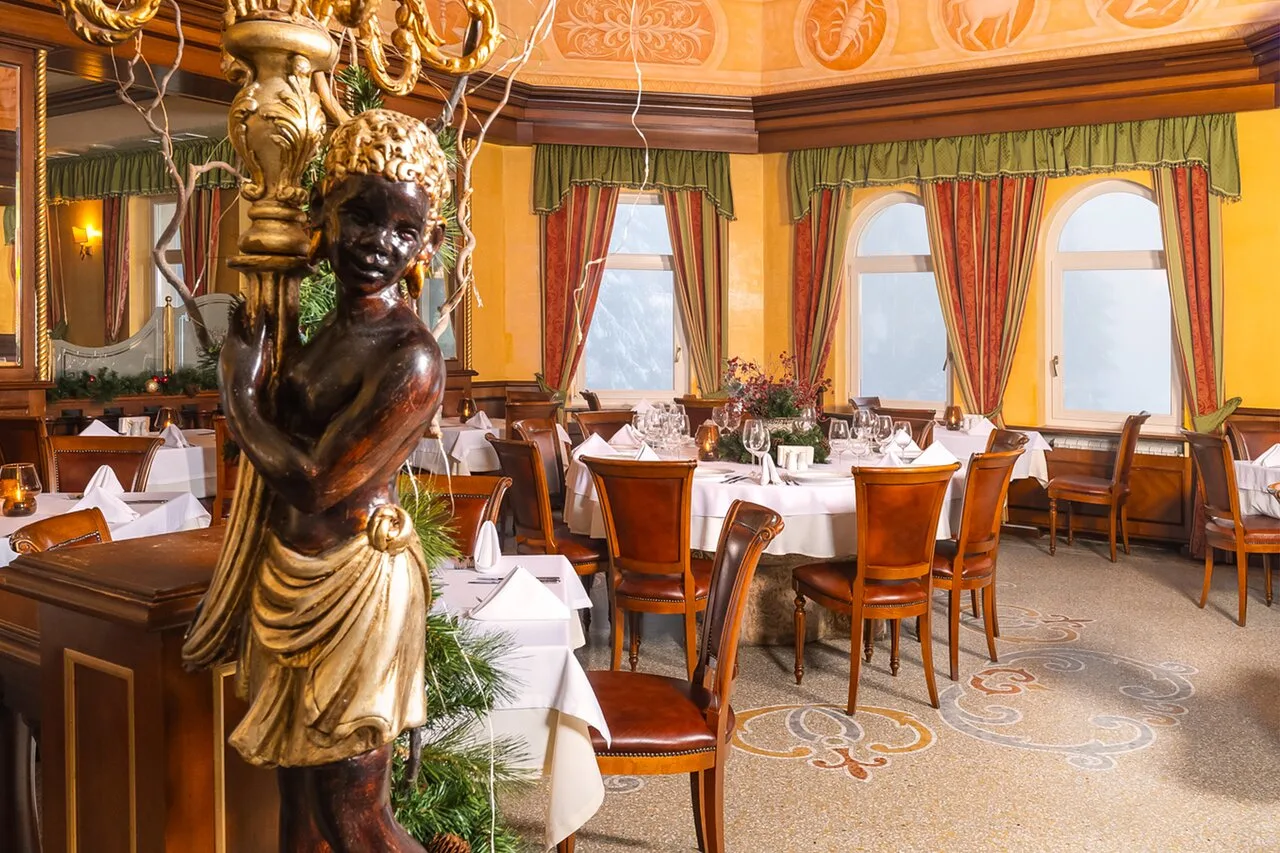 Wine & Dine Seasons Restaurant